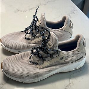 Columbia Men's Light Gray Sneakers